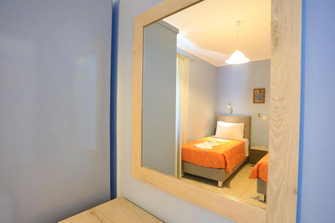 Alexandra Apartment Nisaki  Buitenkant foto